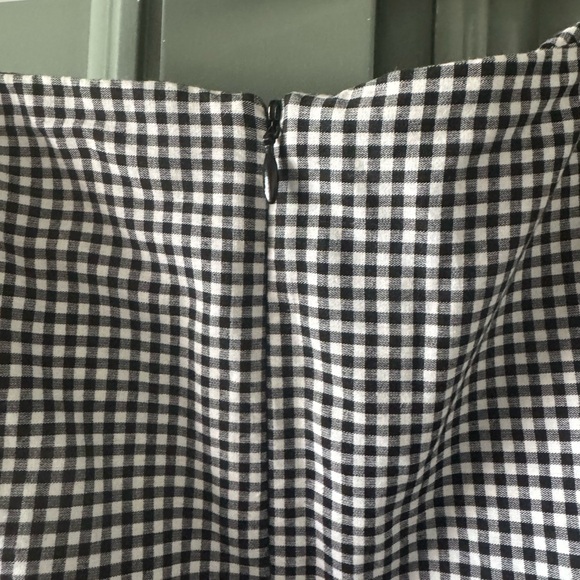 Karen Kane Gingham Skirt with Embroidered Accents - Picture 5 of 6